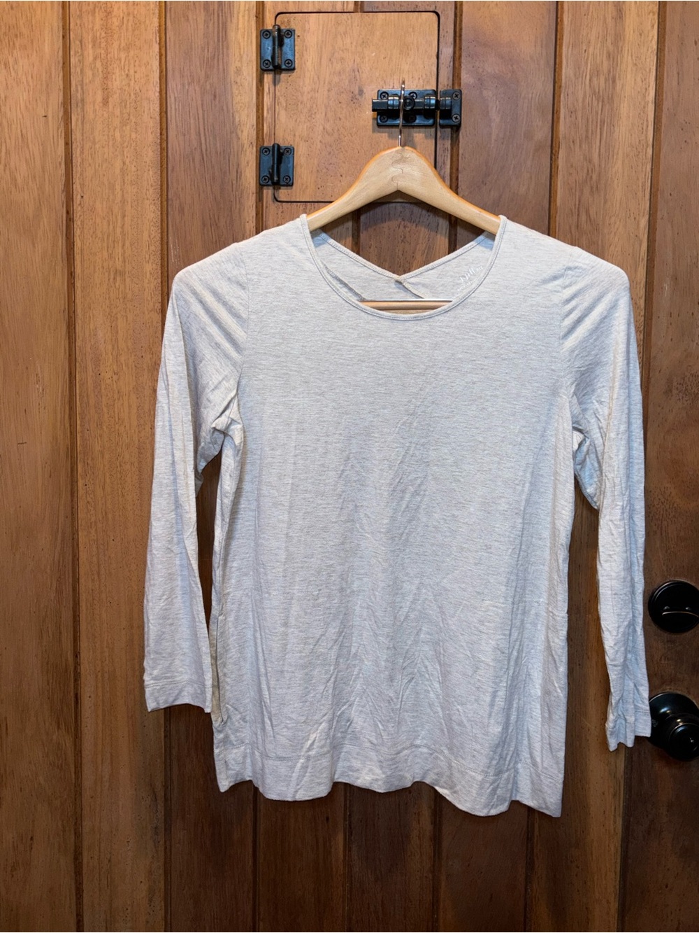 JJill Heather Oatmeal Long Sleeve Women's Tunic, Back Keyhole Detail